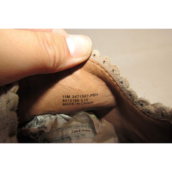 FRYE Womens Size 11 M Brown Suede Ankle Zip Fashion Boots Bootie - Picture 10 of 11